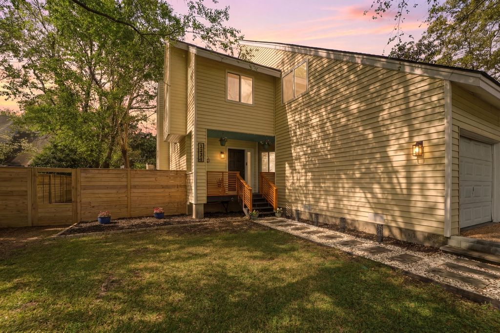 Photo of 1221 Valley Forge Drive, Charleston, SC 29412 (MLS # 26009742)