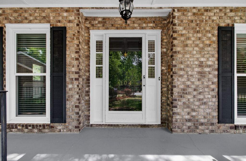 Photo of 104 Laurens Court, Summerville, SC 29485 (MLS # 26015135)