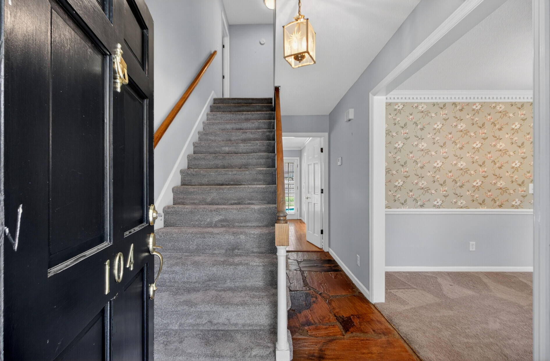 104 Laurens Court