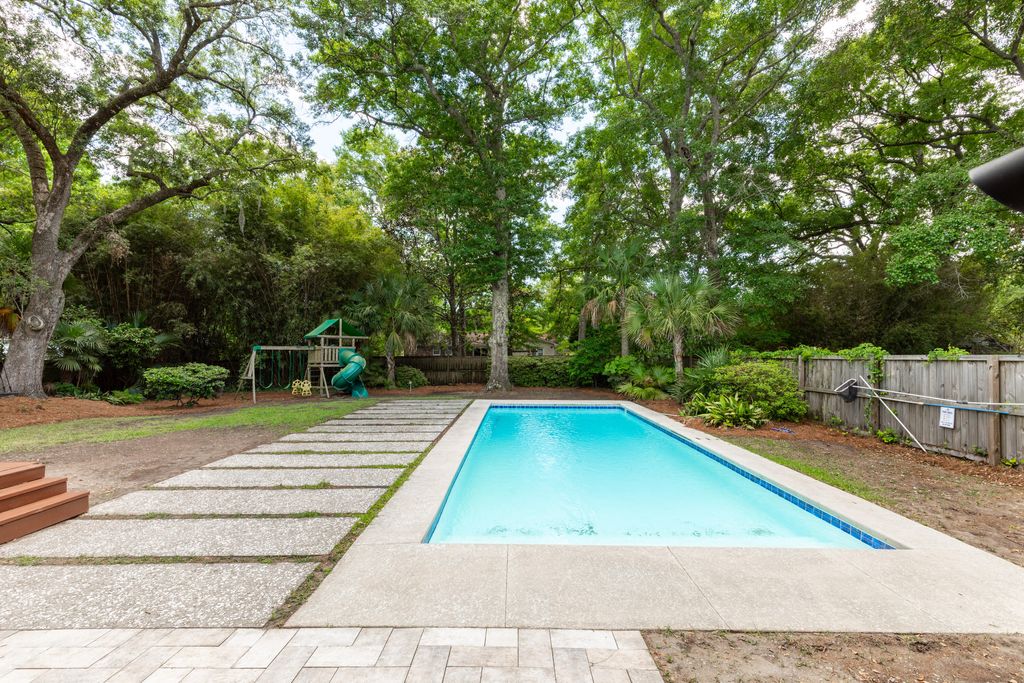 Photo of 1741 Ashworth Lane, Charleston, SC 29412 (MLS # 26013128)
