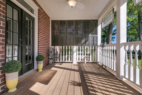 A home in North Charleston