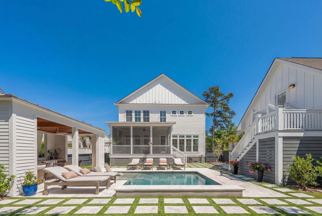 Photo of 305 Gunboat Lane, Daniel Island, SC 29492 (MLS # 26010919)