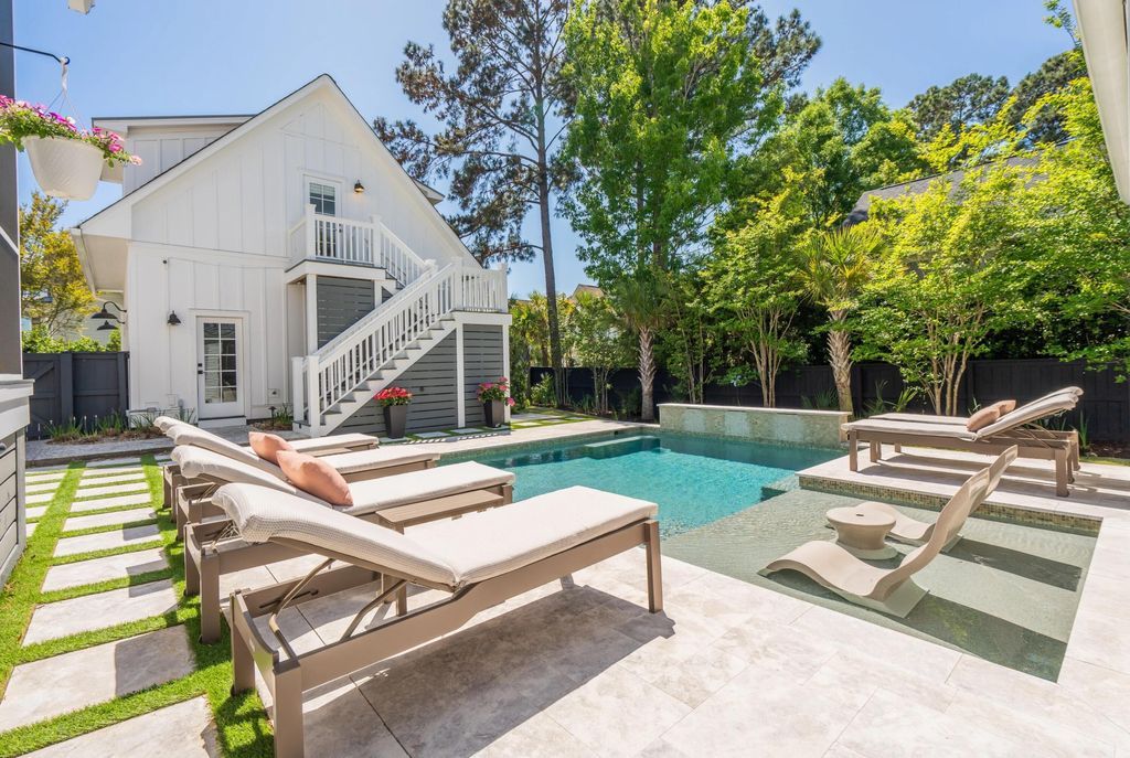 Photo of 305 Gunboat Lane, Daniel Island, SC 29492 (MLS # 26010919)