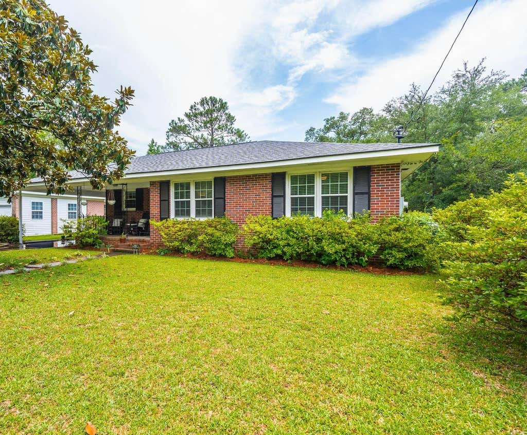 Photo of 1961 Culver Avenue, Charleston, SC 29407 (MLS # 26017874)