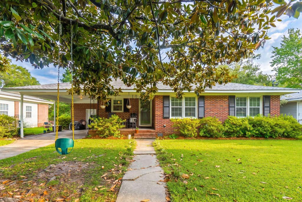 Photo of 1961 Culver Avenue, Charleston, SC 29407 (MLS # 26017874)