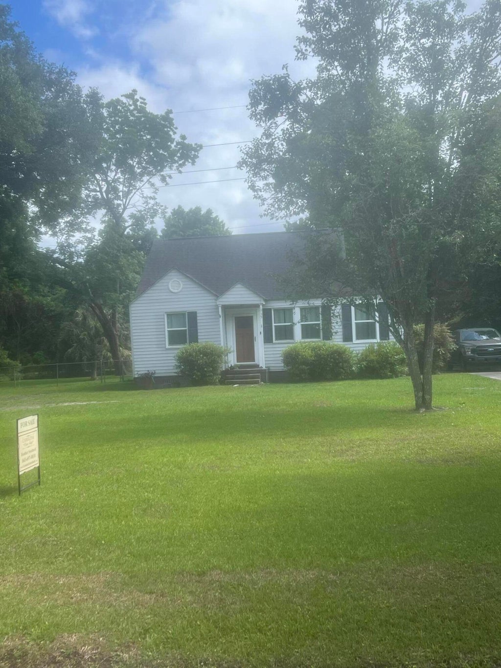 Photo of 1735 Pinckney Park Drive, Charleston, SC 29407 (MLS # 26016015)