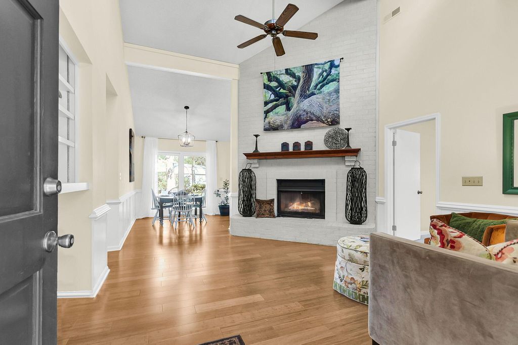 Photo of 1814 Walsingham Way, Charleston, SC 29412 (MLS # 26009405)