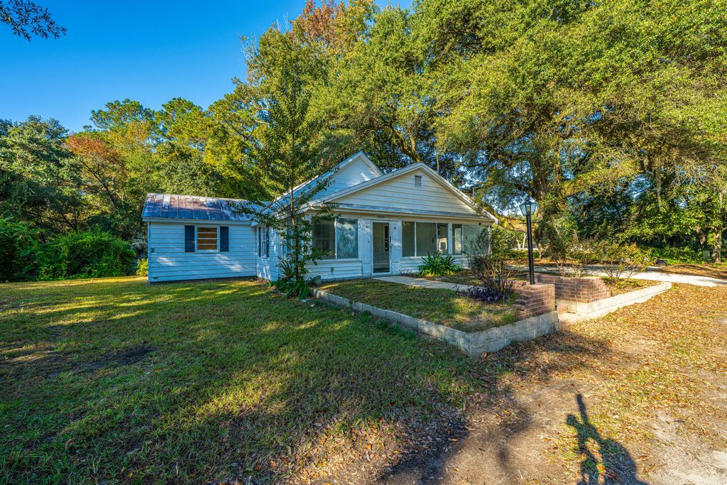 Photo of 1063 S Pinckney Street, McClellanville, SC 29458 (MLS # 25029404)