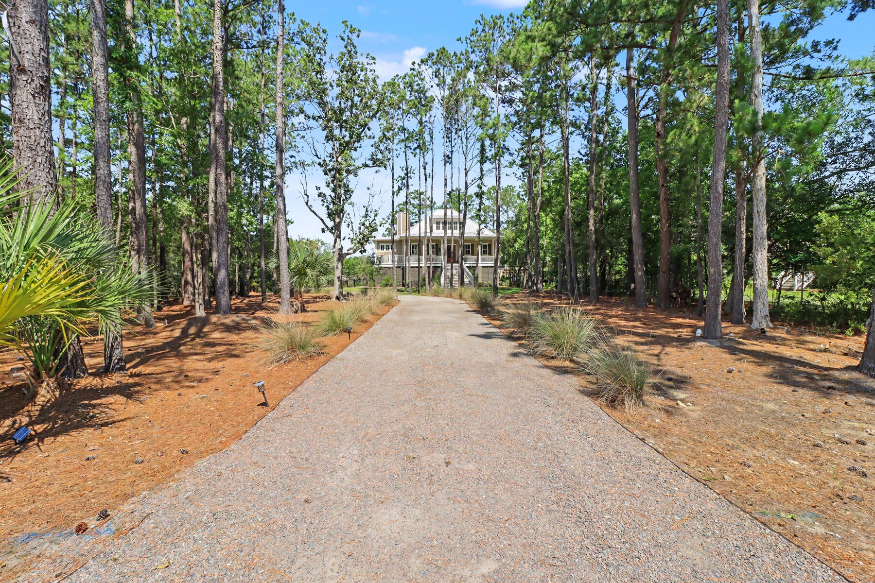 374 Commonwealth Road