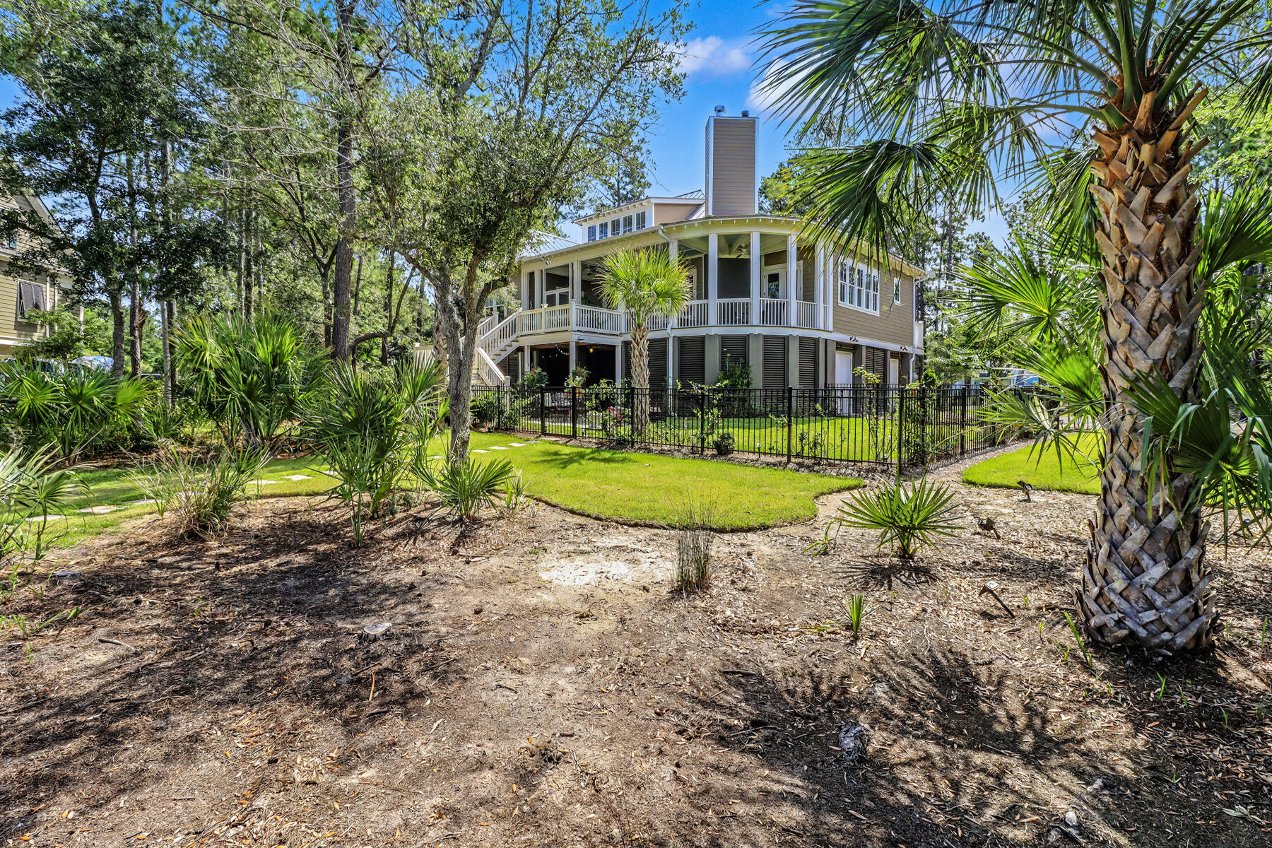 374 Commonwealth Road