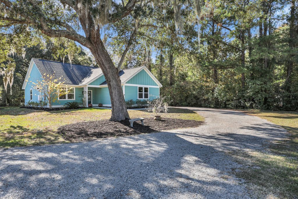 Photo of 1325 Hamlin Road, Mount Pleasant, SC 29466 (MLS # 25030403)