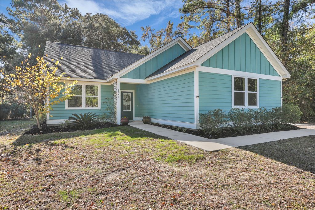Photo of 1325 Hamlin Road, Mount Pleasant, SC 29466 (MLS # 25030403)
