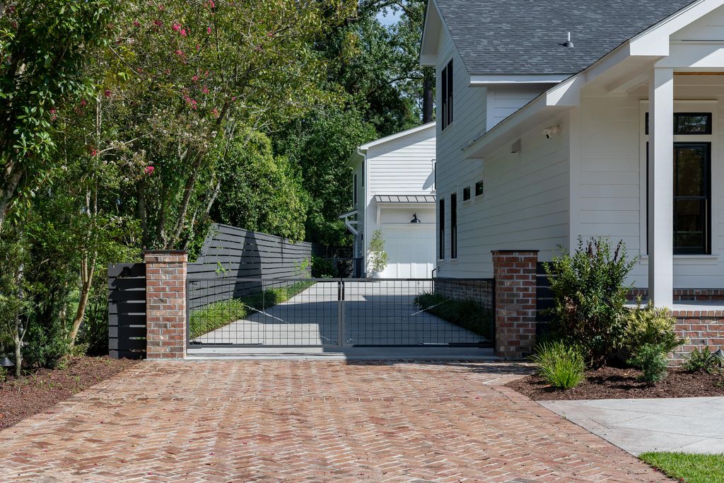 Photo of 1657 Pierpont Avenue, Charleston, SC 29414 (MLS # 25021913)