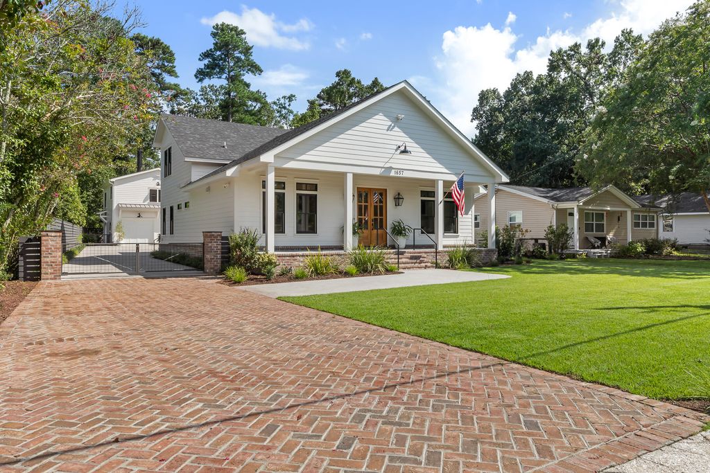 Photo of 1657 Pierpont Avenue, Charleston, SC 29414 (MLS # 25021913)