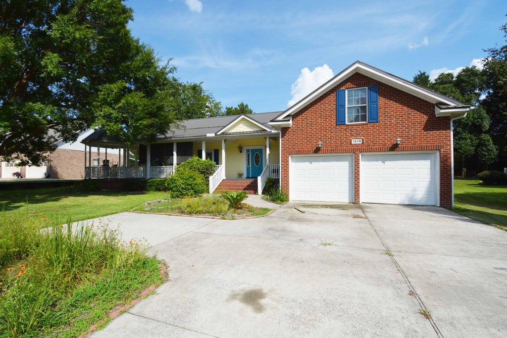 Photo of 1618 Cedar Avenue, Moncks Corner, SC 29461 (MLS # 26023429)