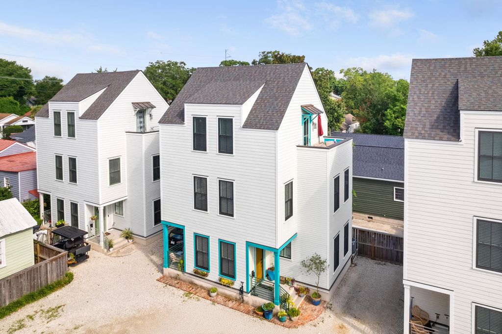 Photo of 3 1/2 Maranda Holmes St #B, Charleston, SC 29403 (MLS # 25027223)