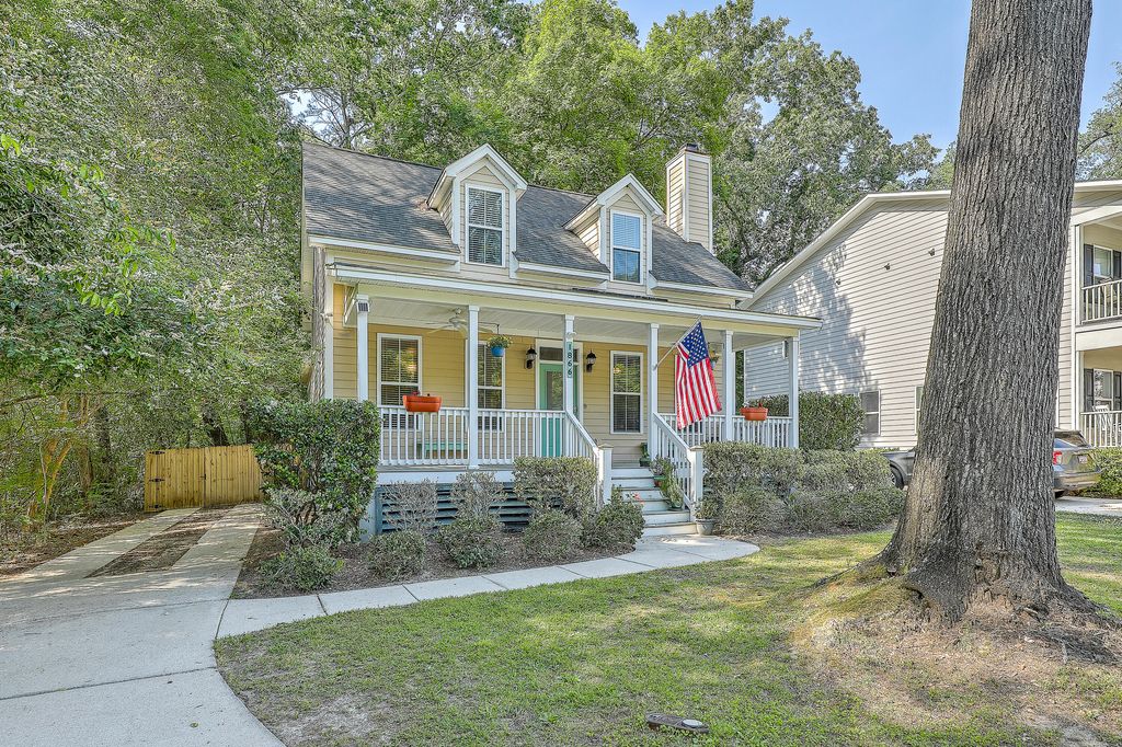 Photo of 1866 Dogwood Road, Charleston, SC 29414 (MLS # 25028420)