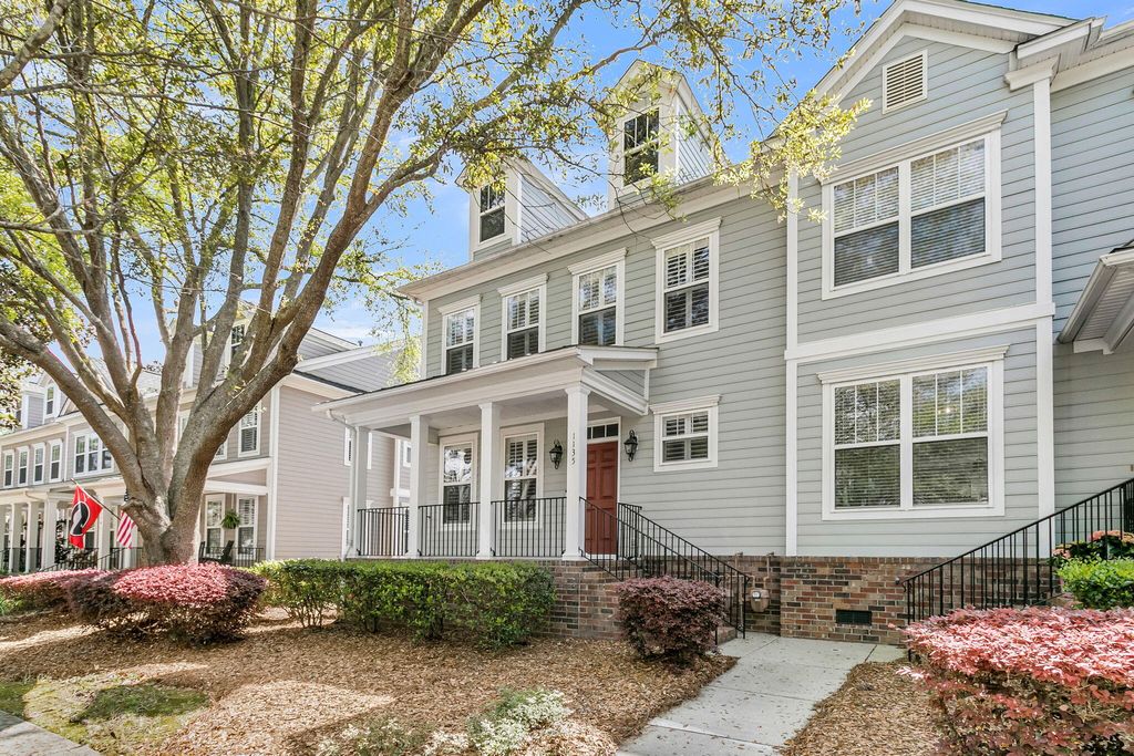 Photo of 1135 Thrower Street, Charleston, SC 29492 (MLS # 26009254)