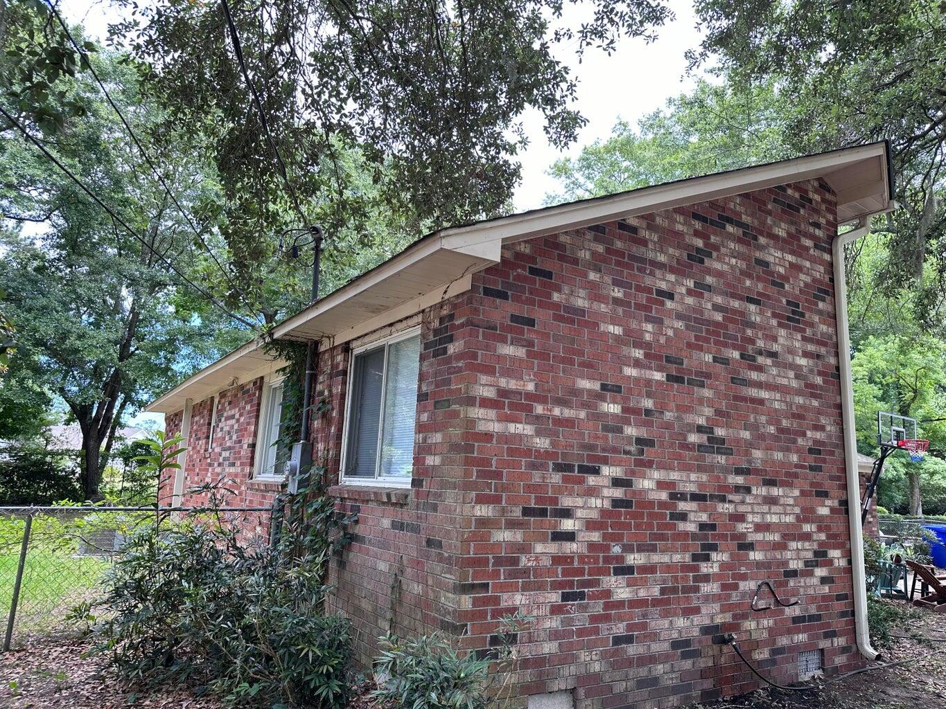 1056 Yorktown Drive