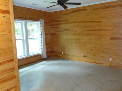 A home in Edisto Island