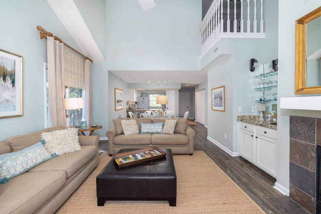 410 Yacht Harbor Court 410