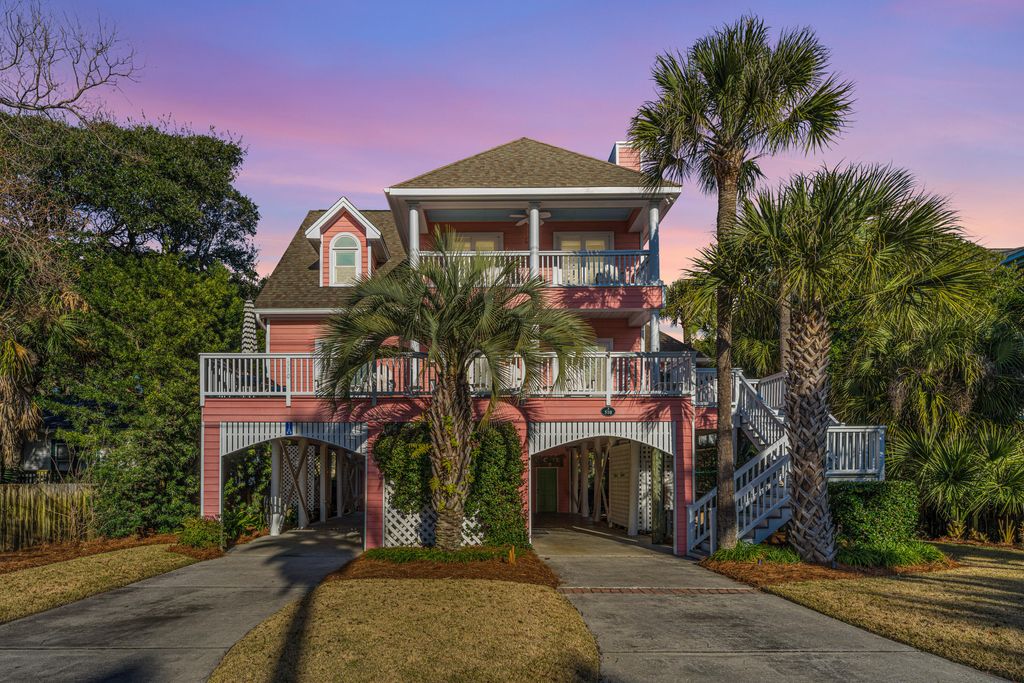 Photo of 510 E Arctic Avenue, Folly Beach, SC 29439 (MLS # 26001361)