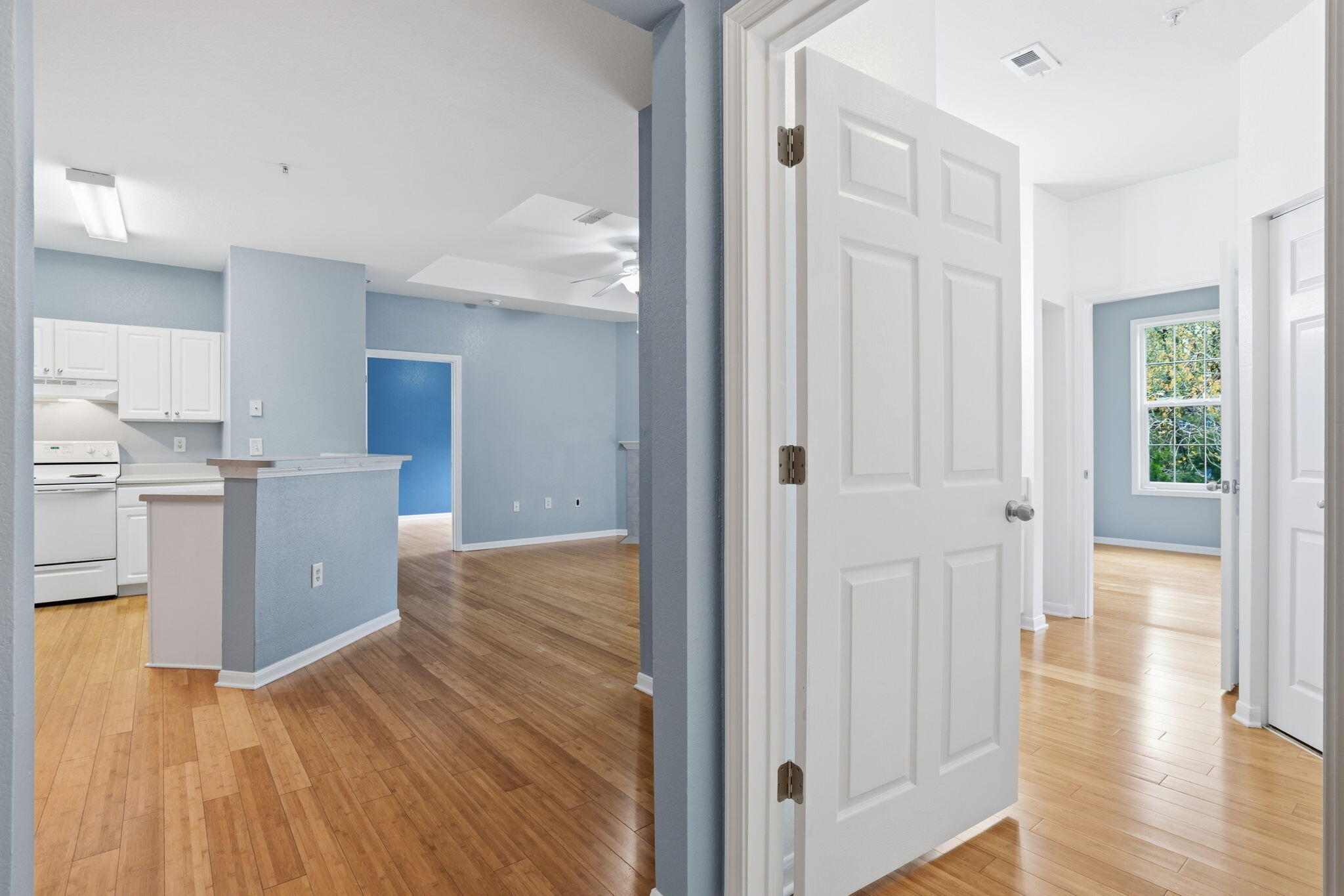 60 Fenwick Hall Allee Alley 935