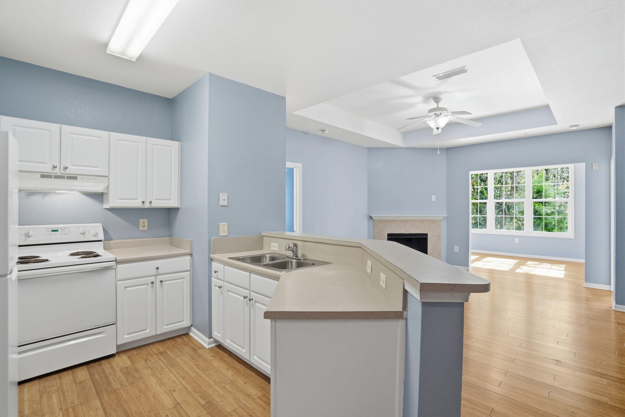 60 Fenwick Hall Allee Alley 935