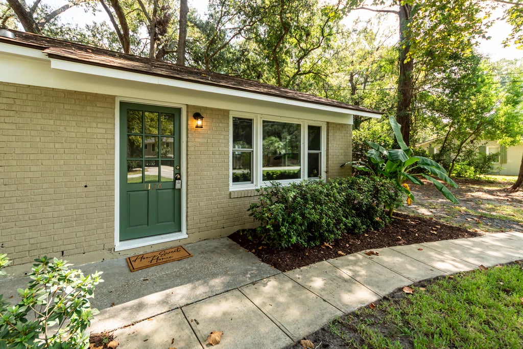 Photo of 1126 Pauline Avenue, Charleston, SC 29412 (MLS # 26025737)