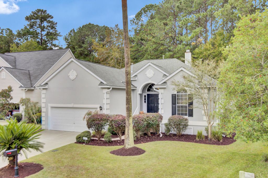 Photo of 1876 Great Hope Drive, Mount Pleasant, SC 29466 (MLS # 25029310)