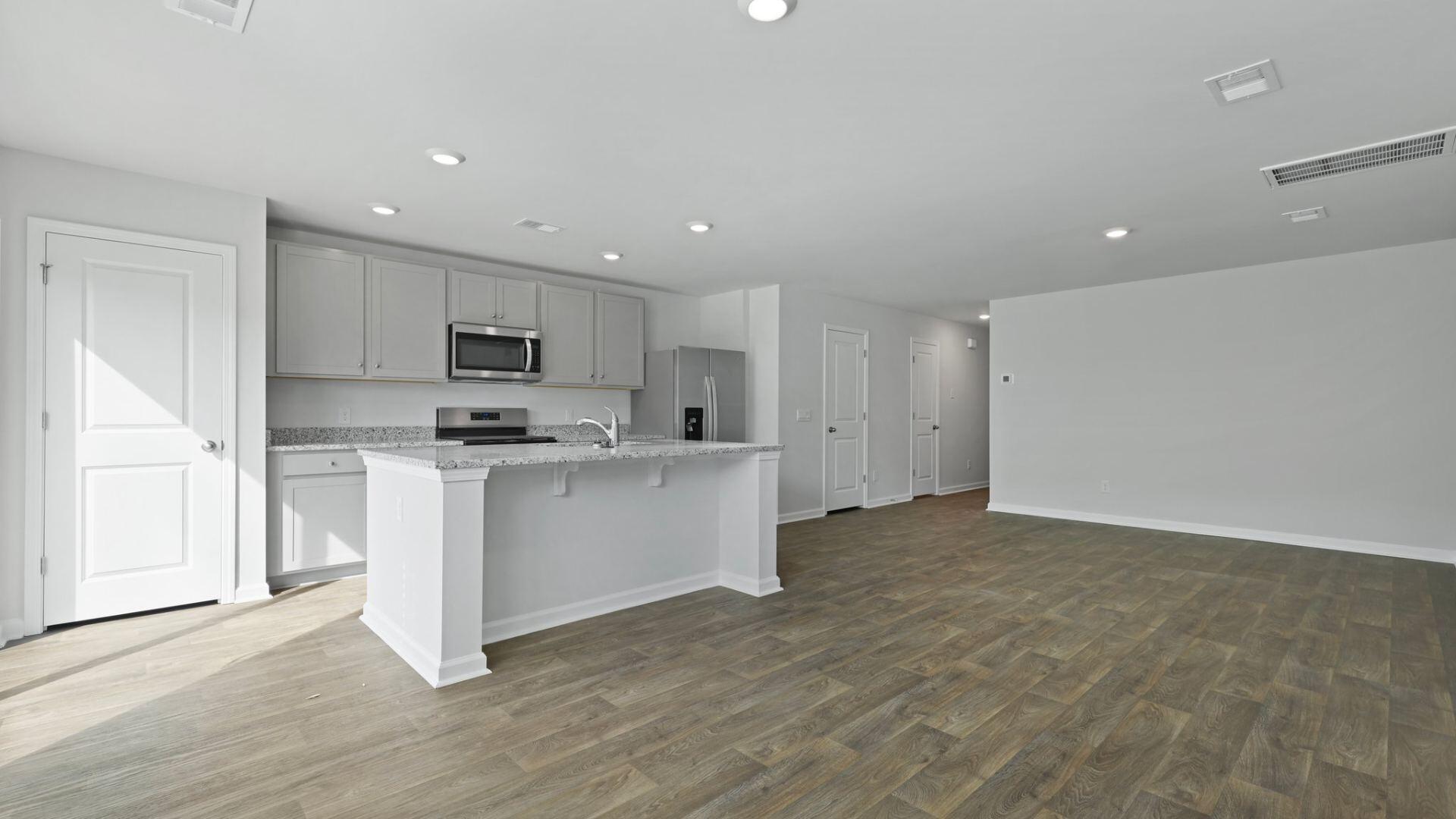 911 Long Bluff Road