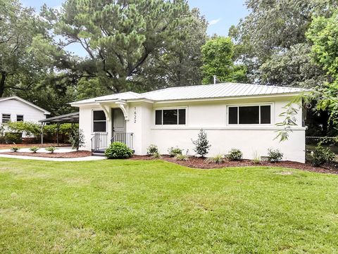 Photo of 1622 Dogwood Road, Charleston, SC 29414 (MLS # 25022452)