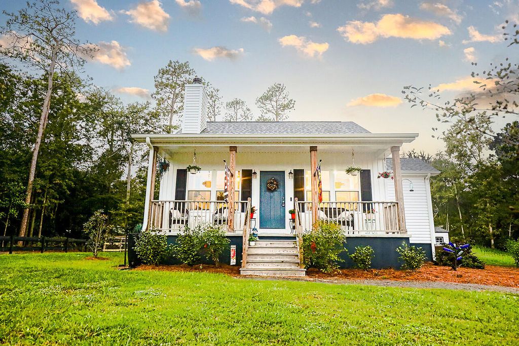 Photo of 505 Butter Road, Bonneau, SC 29431 (MLS # 26004942)