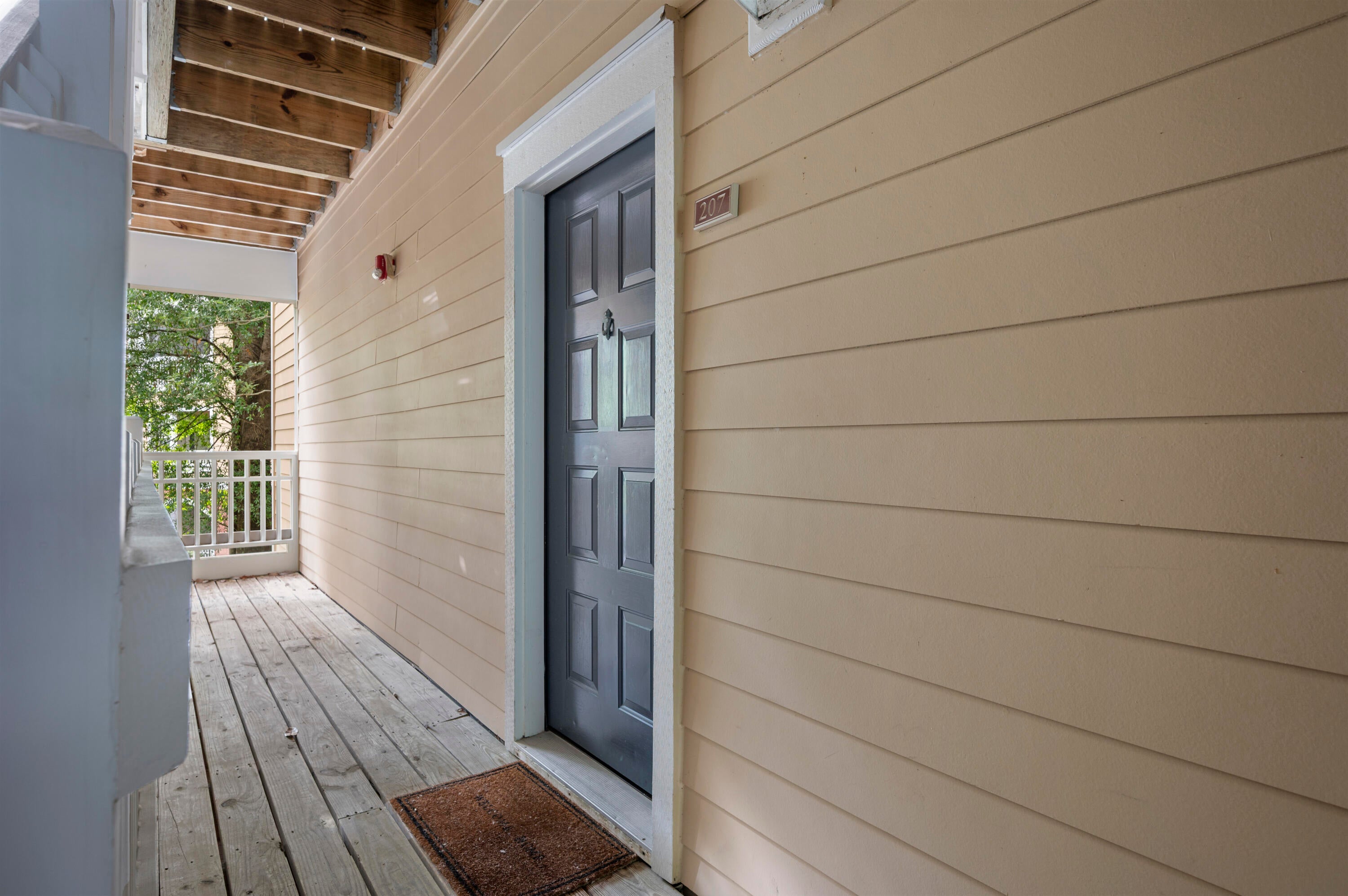 500 Bucksley Lane Unit 207