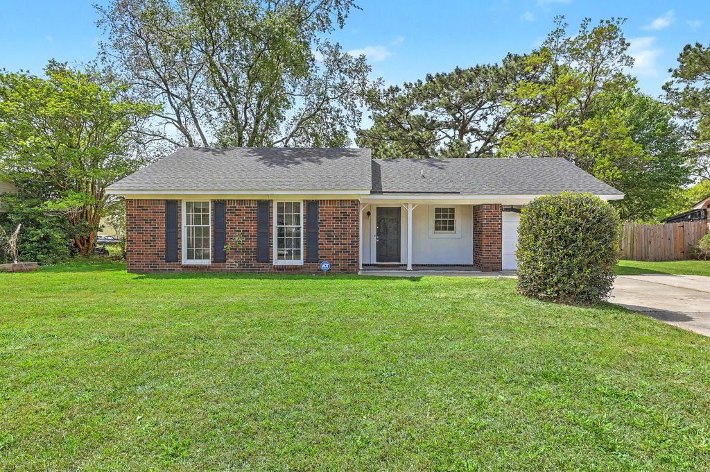 Photo of 7731 Quest Drive, North Charleston, SC 29418 (MLS # 26009931)