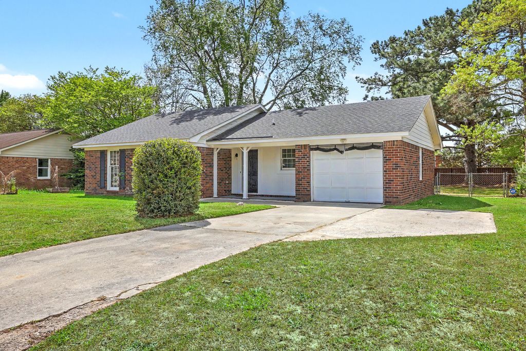 Photo of 7731 Quest Drive, North Charleston, SC 29418 (MLS # 26009931)
