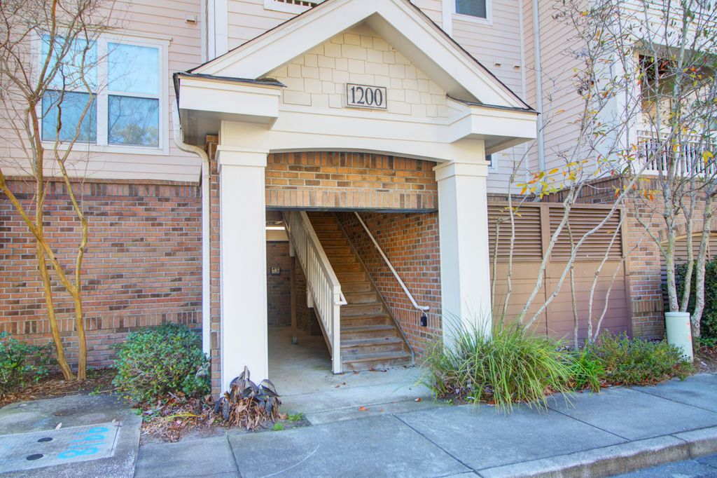 Photo of 2244 Ashley Crossing Drive #1213, Charleston, SC 29414 (MLS # 25032628)