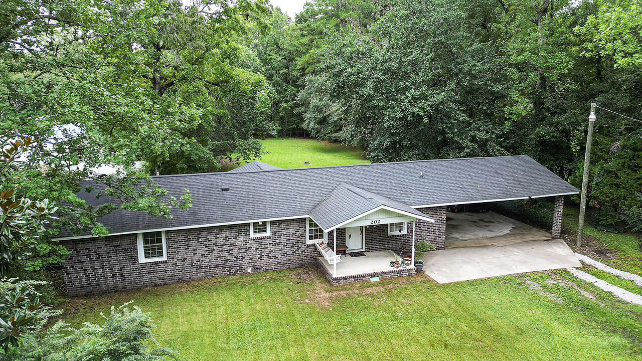 202 Muskie Drive