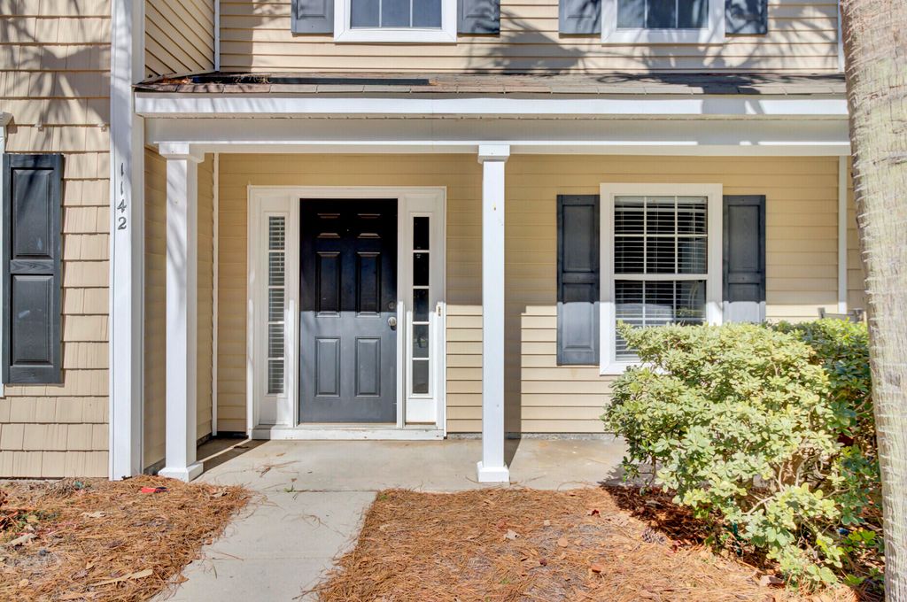 Photo of 1142 Island Club Drive, Charleston, SC 29492 (MLS # 26004726)