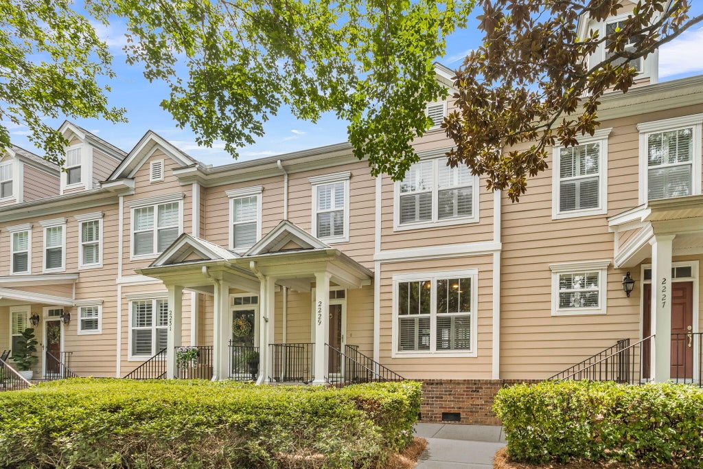 Photo of 2229 Daniel Island Drive, Charleston, SC 29492 (MLS # 26021636)