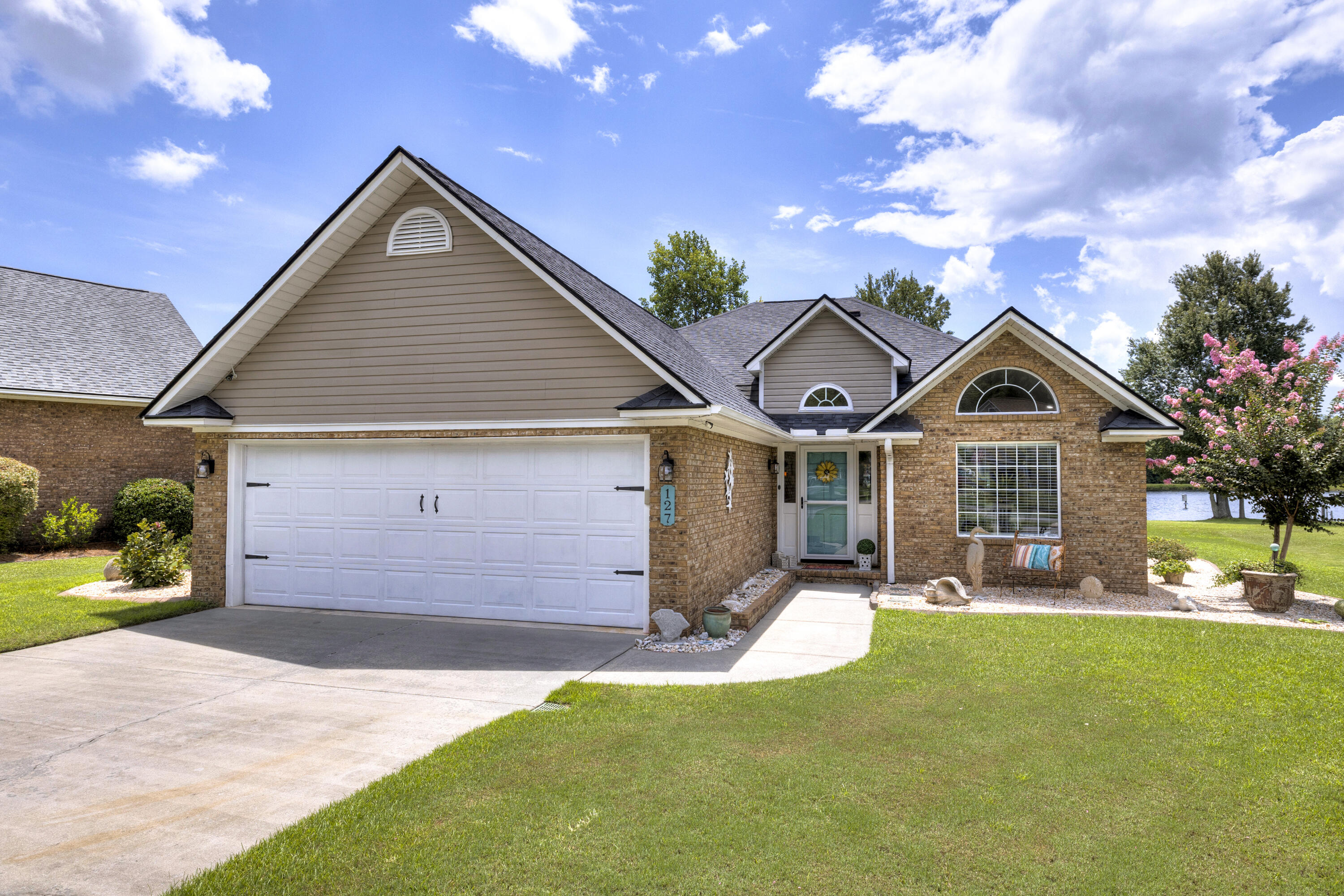 127 Ridge Lake Drive