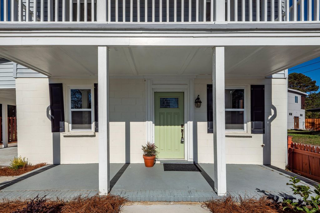 Photo of 822 5th Avenue, Charleston, SC 29407 (MLS # 25031113)