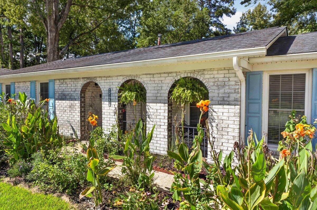 8431 Deerwood Drive