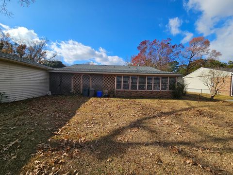 A home in North Charleston