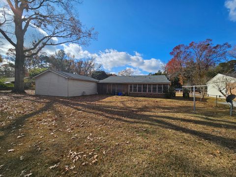 A home in North Charleston