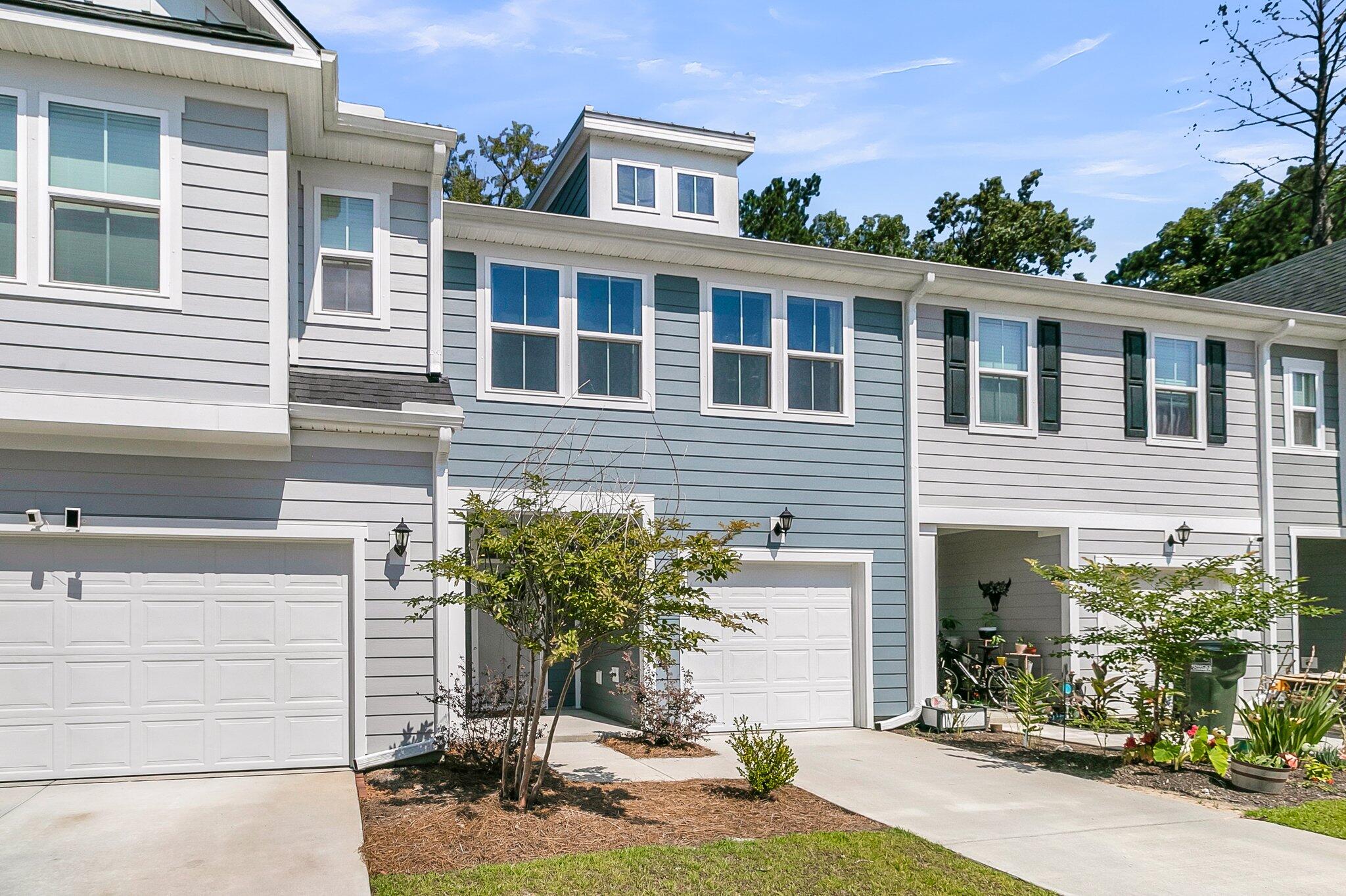 493 Trotters Lane