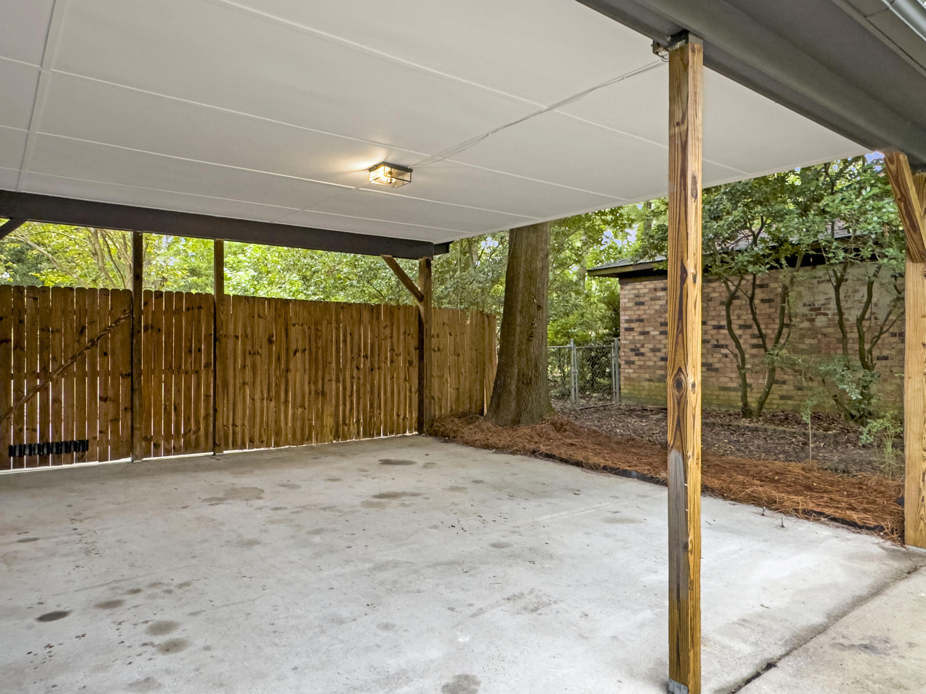 117 White Boulevard