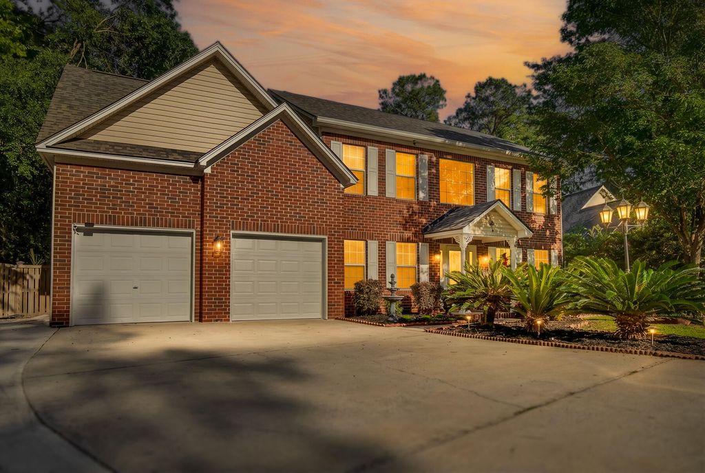 Photo of 112 N Knightsbridge Court, Goose Creek, SC 29445 (MLS # 26013709)