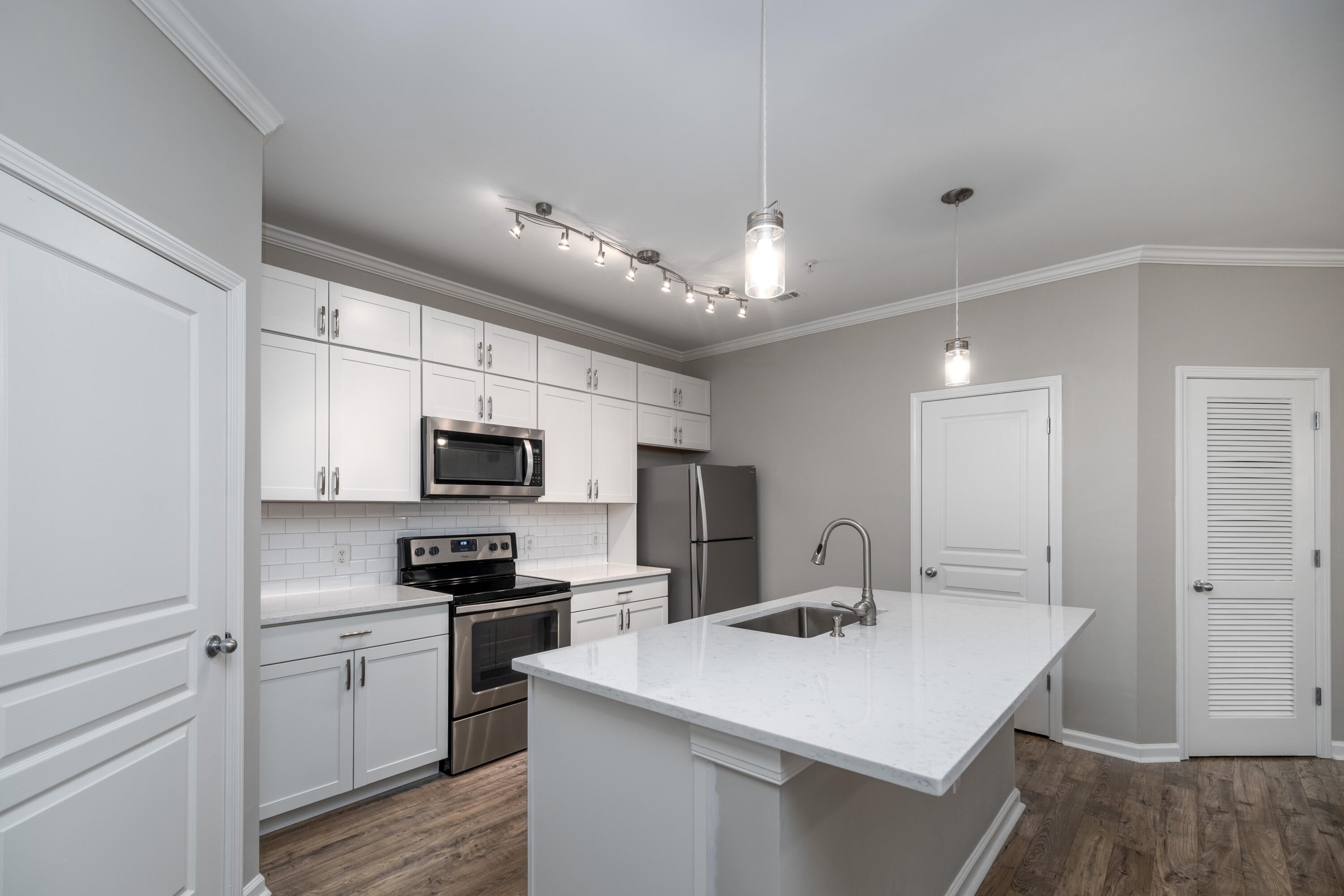 300 Bucksley Lane 105