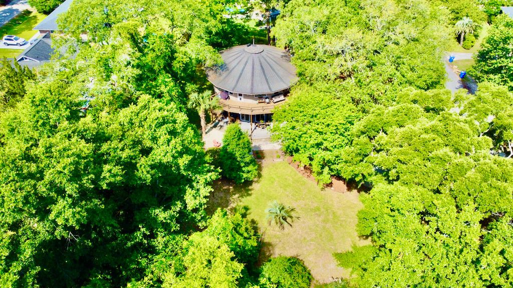 Photo of 2069 Saint James Drive, Charleston, SC 29412 (MLS # 26013267)